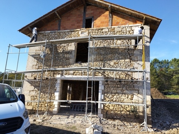 rénovation de façade en cours Périgueux