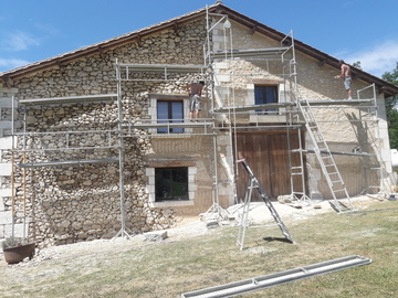 rénovation de façade en cours Périgueux